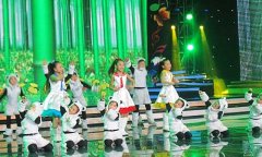 北京2013年央视少儿春晚舞台香蕉视频污版免费下载