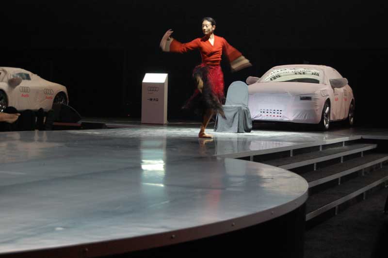 舞台地胶 舞台地胶突破降价促销模式刻不容缓