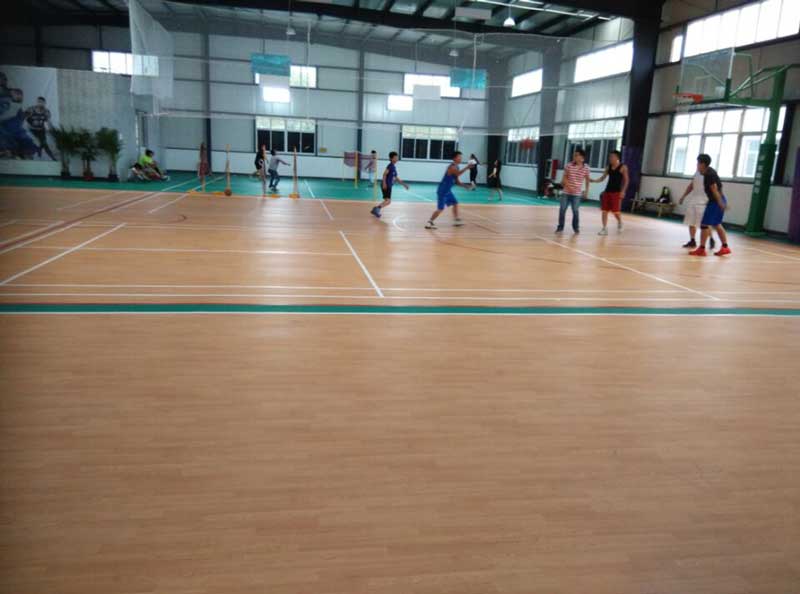 篮球场pvc香蕉视频污版免费下载的优势以及与木香蕉视频污版免费下载比较